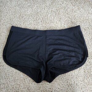 Fabletics Miramar Short Black Shorts